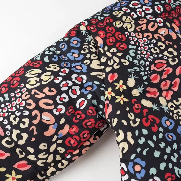 Chaqueta de algodón con cuello alto estampado