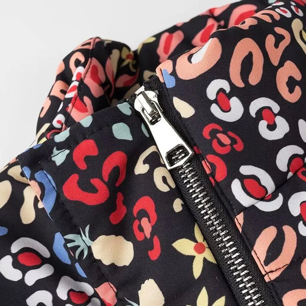 Chaqueta de algodón con cuello alto estampado