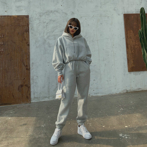 Conjunto chándal de ropa deportiva de mujer